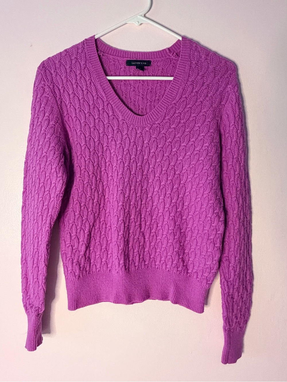 Lands’ End Women’s Medium Purple (magenta) Cable Knit V Neck Sweater Wool Blend